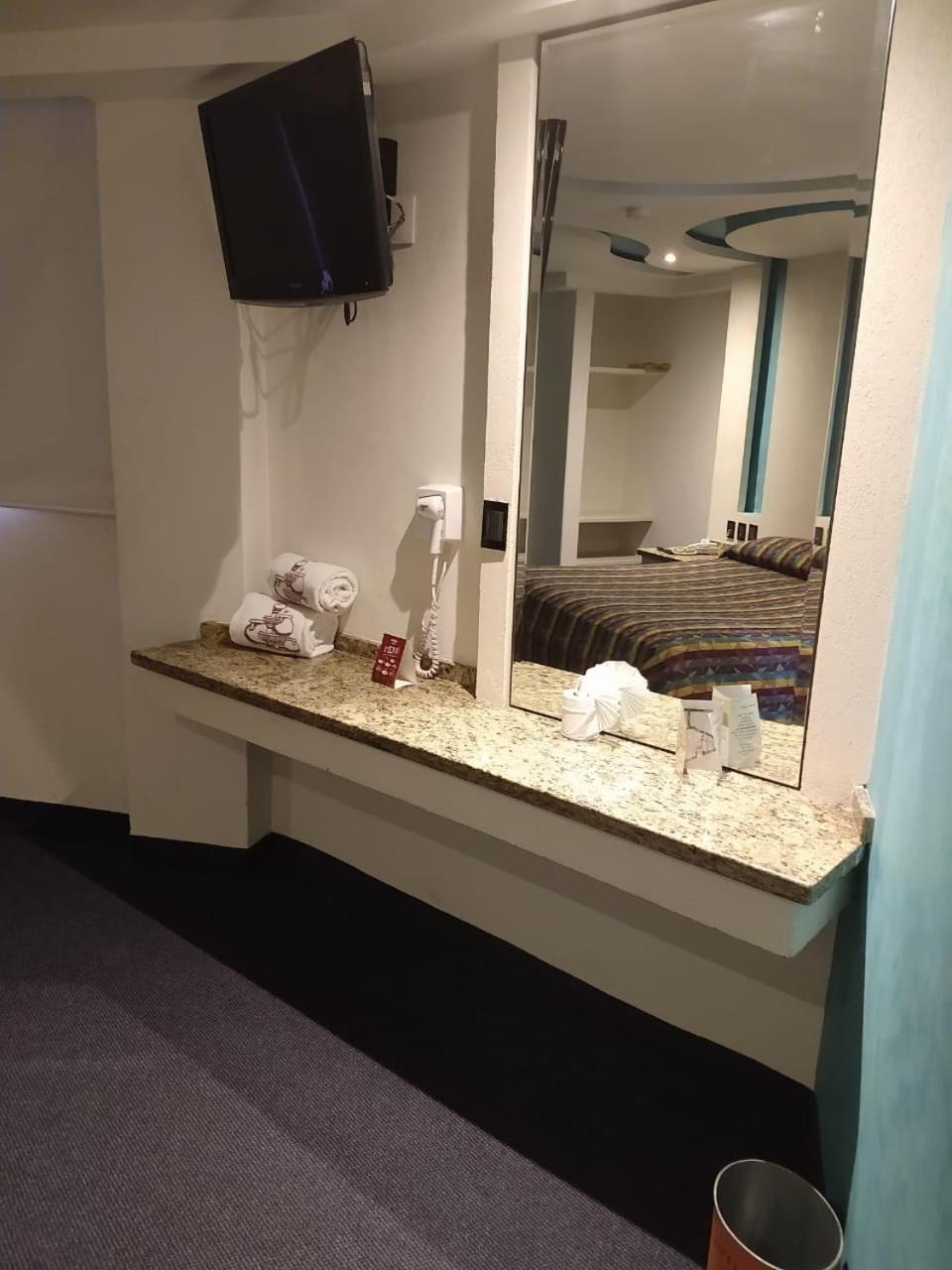 Hotel Siesta Del Sur Мехико Экстерьер фото