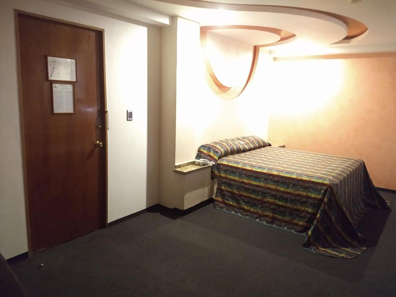 Hotel Siesta Del Sur Мехико Экстерьер фото